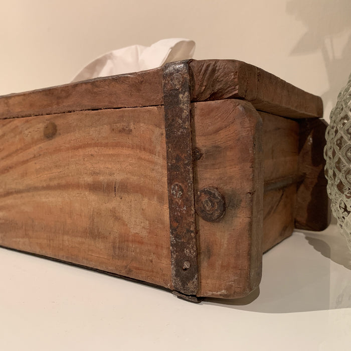 KI-generiertes Bild,B-Ware Tissue-Box Holz 31cm Braun Ziegelform Kosmetiktuch-Spender Taschentuch