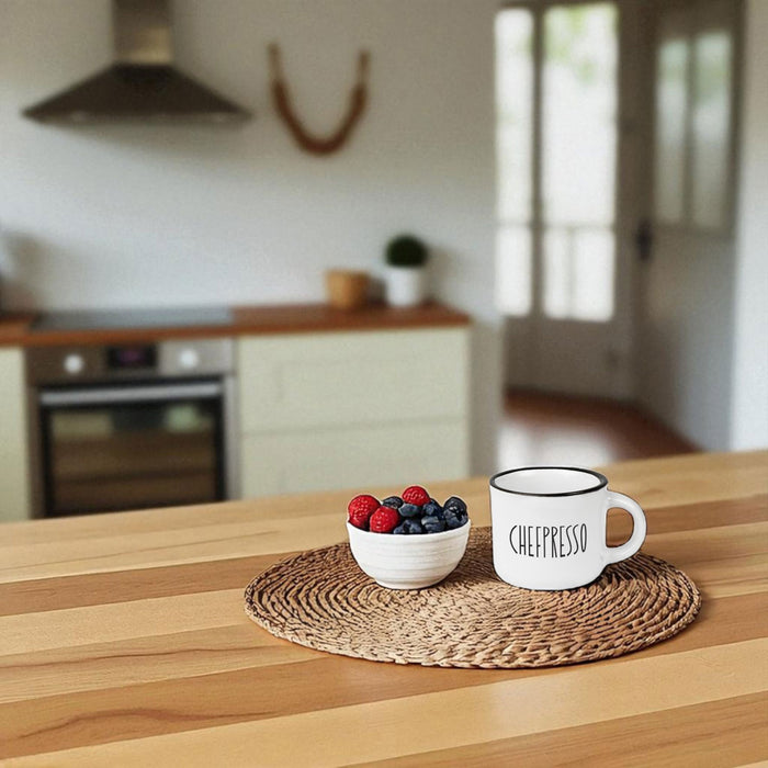 KI-generiertes Bild,Vintage Espresso-Tasse 95ml Keramik "Chefpresso" Weiß Emaille-Look mit Spruch