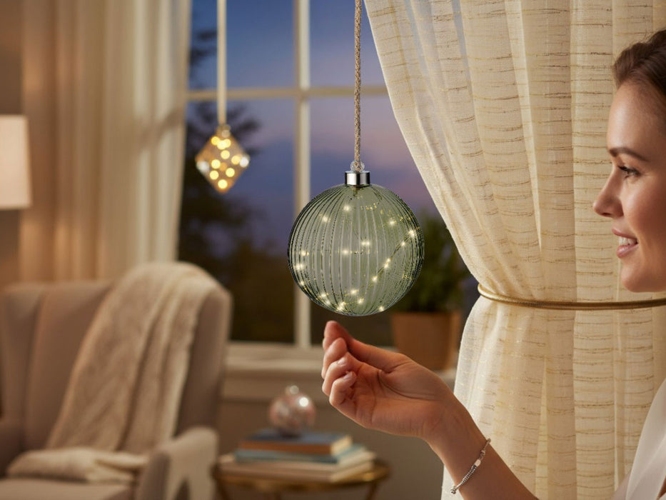 KI-generiertes Bild,XL Deko Glas Lichtkugel 15LED 10cm Grün Silber Glaskugel Timer Batterie Anhängen