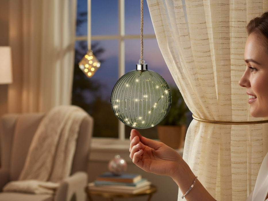 KI-generiertes Bild,XL Deko Glas Lichtkugel 30LED 14cm Grün Silber Glaskugel Timer Batterie Anhängen
