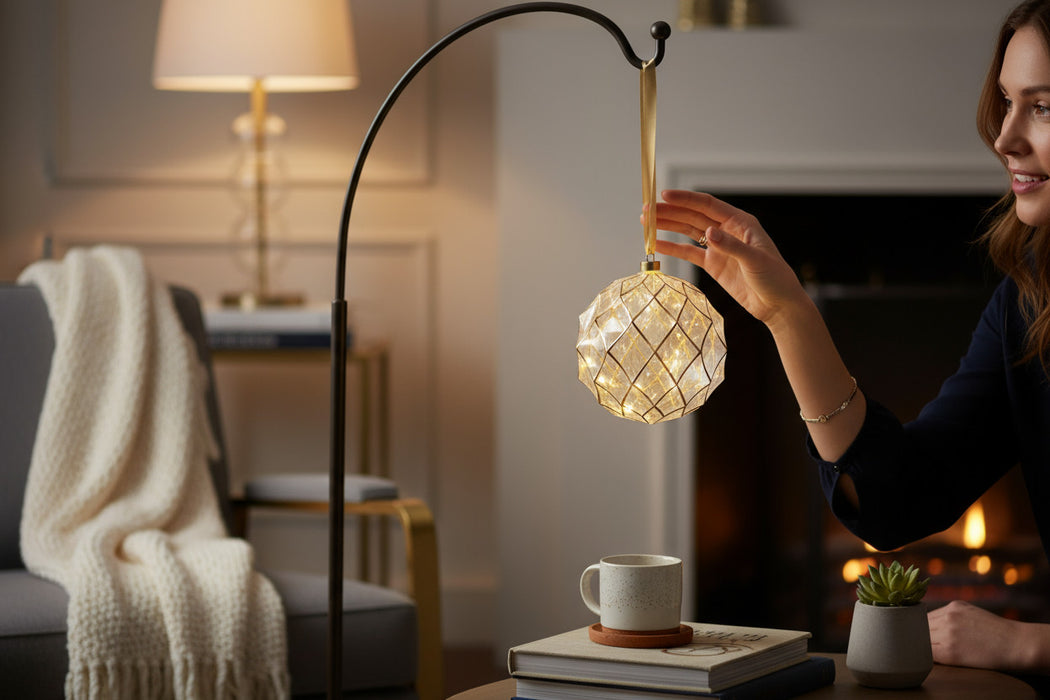 KI-generiertes Bild,XL Deko Glas Lichtkugel 30LED 14cm Gold Klar Glaskugel Timer Batterie Anhängen