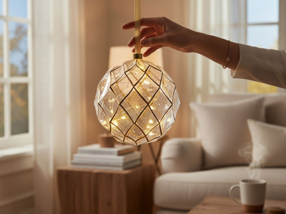 KI-generiertes Bild,XL Deko Glas Lichtkugel 40LED 20cm Klar Gold Glaskugel Timer Batterie Anhängen