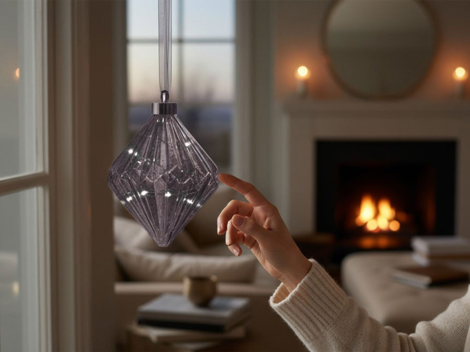 KI-generiertes Bild,XL Deko Glas Lichtkugel 20LED 16cm Diamant Grau Glaskugel Timer Batterie Anhängen